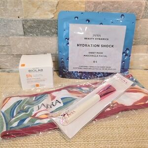 Jafra Skincare Set with Headband